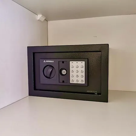 Luxury 3 Bedroom With Sea View Solarium Lägenhet
