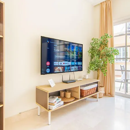 Luxury 3 Bedroom With Sea View Solarium Lägenhet