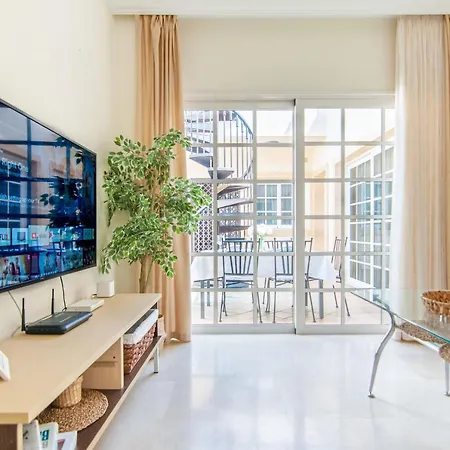 Luxury 3 Bedroom With Sea View Solarium Lägenhet