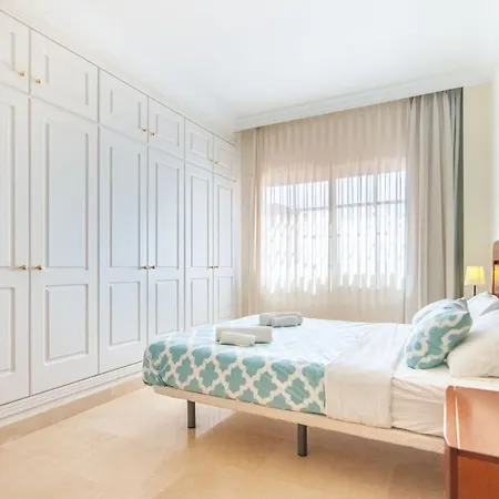 Luxury 3 Bedroom With Sea View Solarium Lägenhet *